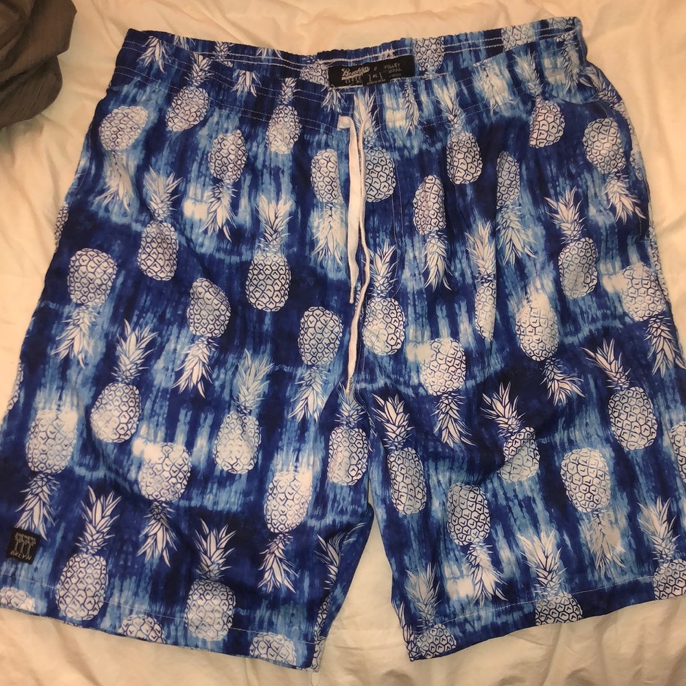 XL Swim trunks EUC